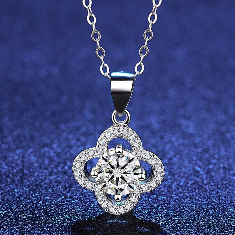 Diamond Necklace Women S925 Sterling Silver 1 Karat Summer Simple Pendant Clover Choker Valentine's Day Gift