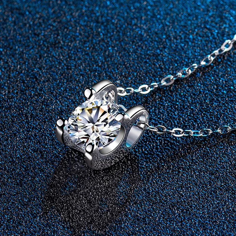 Diamond Necklace Women S925 Sterling Silver 1 Karat Summer Simple Pendant Clover Choker Valentine's Day Gift