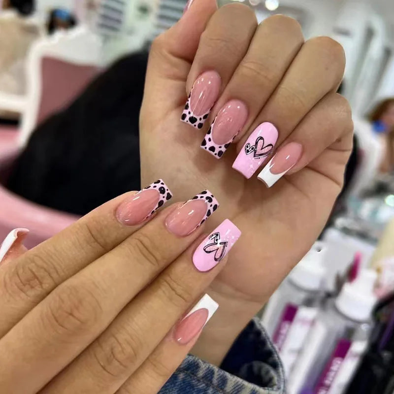 24Pcs/Set Butterfly Love Design Fake Nails White Pink Medium Length European Square False Nails Wearable Press on Nail for Women