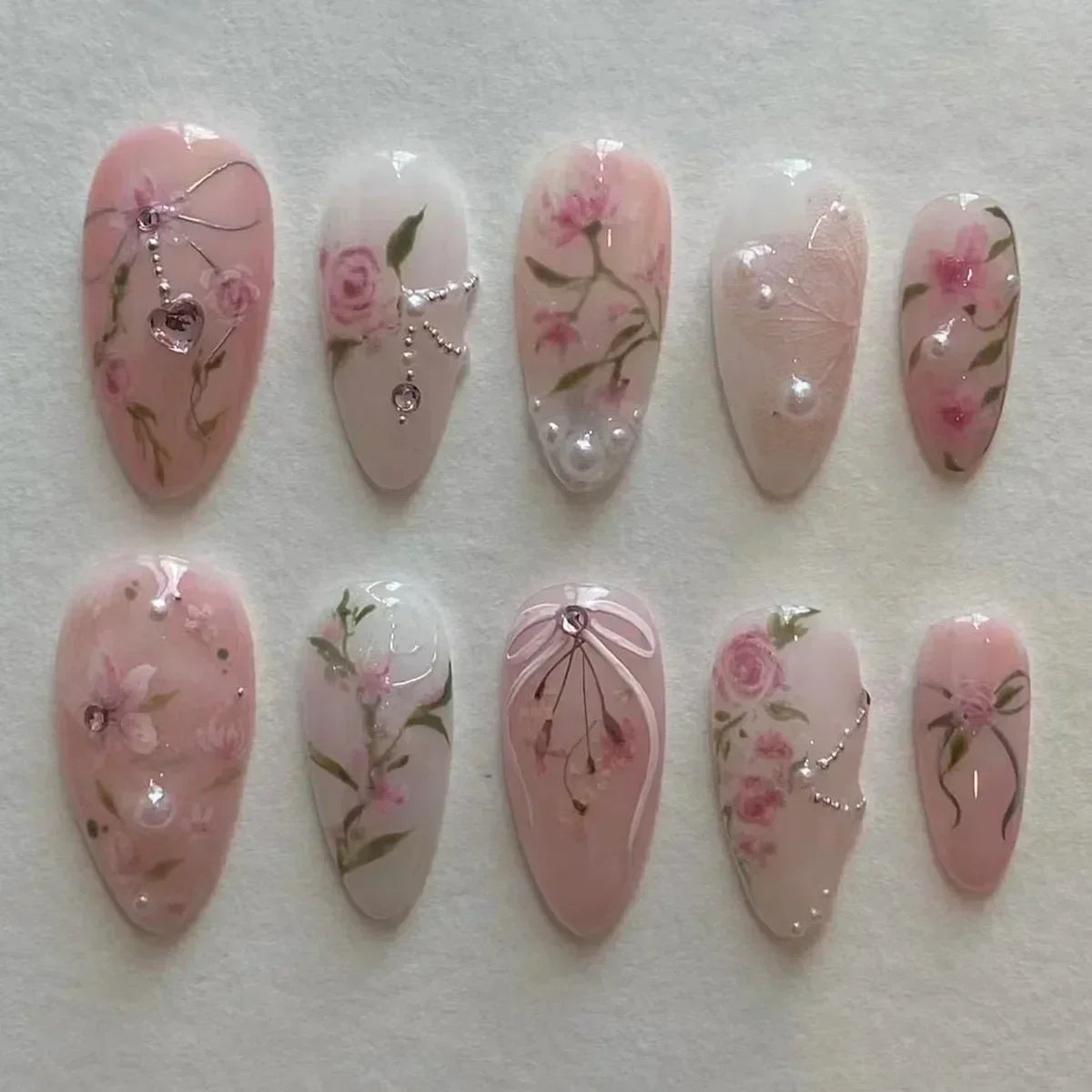 24Pcs French False Nails Almond Fake Nails with Glue Press on White Edge Design Wearable Simple Ins Pink Stiletto Nail Tips