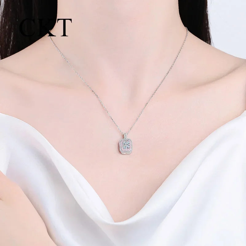 18K White Gold Platinum Pt950 1 Carat Moissanite Necklace Pendants for Women Bag Square Sugar Collar Simple Chain Fine Jewelry