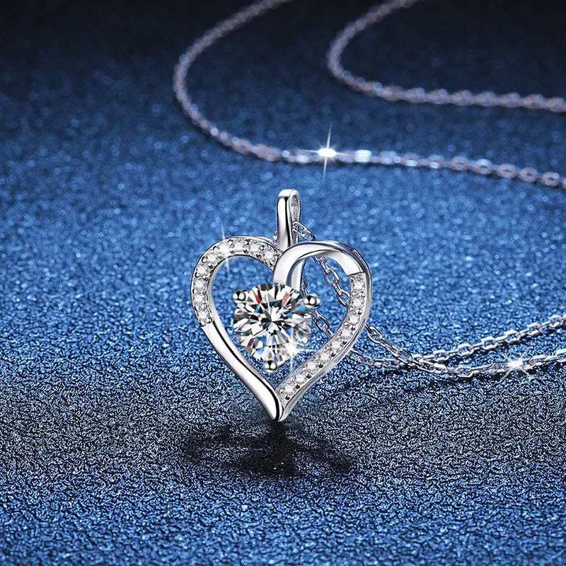 Heart Necklace 100% 925 Sterling Silver 1ct D Color Moissanite Pendant Necklace For Women Sparkling Wedding Party Fine Jewelry